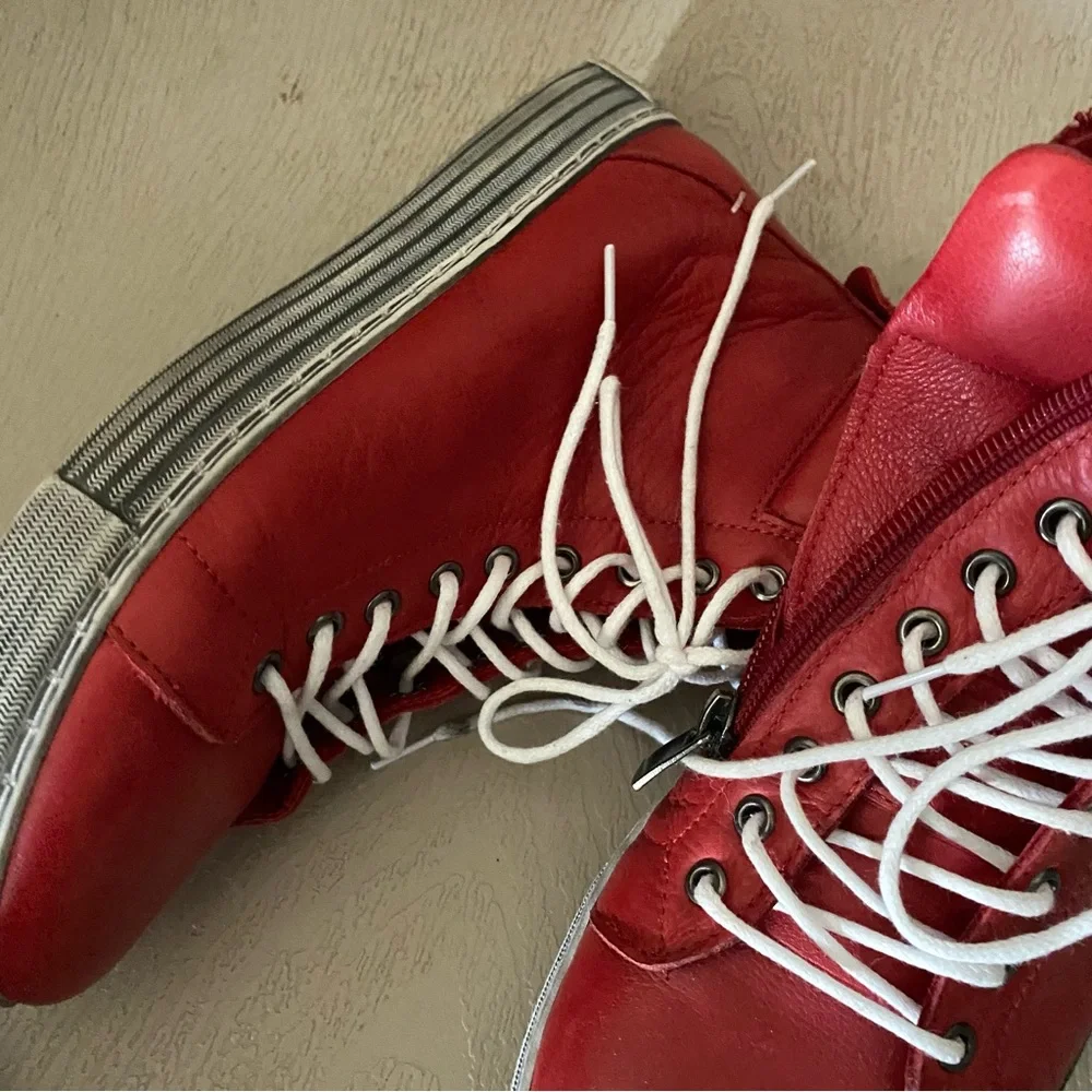 Gelato Tampa High Top Soft Leather Sneaker| Red| Women's Size euro 37